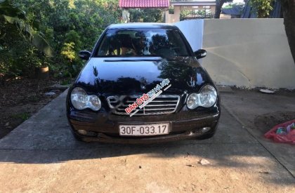 Mercedes-Benz CLS class 2002 - Bán Mercedes năm sản xuất 2002, màu đen xe gia đình 