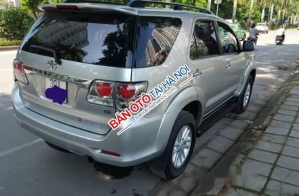 Toyota Fortuner G 2014 - Bán xe Toyota Fortuner G sản xuất năm 2014, màu bạc giá cạnh tranh