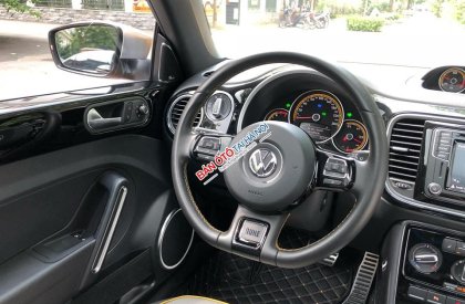Volkswagen Beetle Dune  2017 - Cần bán Volkswagen Beetle Dune năm 2018, màu vàng, nhập khẩu, biển VIP