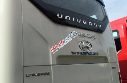 Hyundai Tracomeco Universe Xpress Weichai 2018 - Bán xe Hyundai Tracomeco Universe Xpress Weichai năm 2018, màu xanh lam