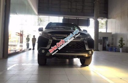 Mitsubishi Pajero 2018 - Cần bán gấp Mitsubishi Pajero sản xuất năm 2018, màu đen, giá tốt