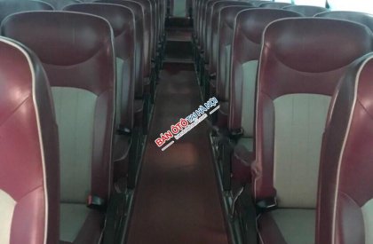 Hyundai Universe Xpress Luxury 2011 - Cần bán gấp Hyundai Universe Xpress Luxury đời 2011, màu bạc như mới, giá tốt