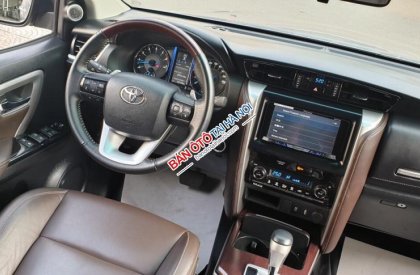 Toyota Fortuner 4x4 AT 2017 - Cần bán gấp Toyota Fortuner 4x4 AT 2017, màu nâu, xe nhập   