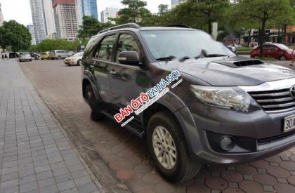 Toyota Fortuner G 2014 - Bán ô tô Toyota Fortuner G sản xuất năm 2014, màu xám chính chủ giá cạnh tranh