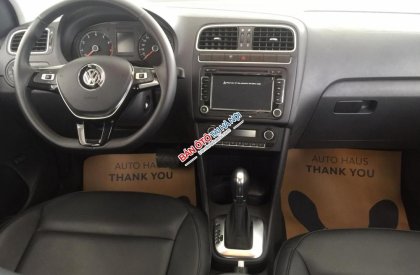 Volkswagen Polo   2015 - Cần bán Volkswagen Polo sedan, màu nâu