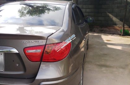 Hyundai Avante 2014 - Cần bán xe Hyundai Avante sản xuất 2014, màu nâu giá cạnh tranh
