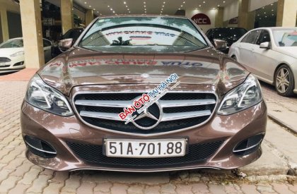 Mercedes-Benz E class e250 2013 - Bán Mercedes E250 2013, màu nâu, nội thất đen