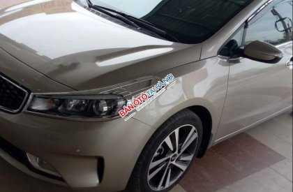 Kia Cerato AT 2018 - Bán Kia Cerato AT sản xuất năm 2018, giá chỉ 608 triệu