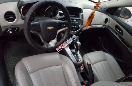 Chevrolet Cruze LTZ 1.8 AT 2014 - Cần bán gấp Chevrolet Cruze LTZ 1.8 AT năm sản xuất 2014, màu bạc  