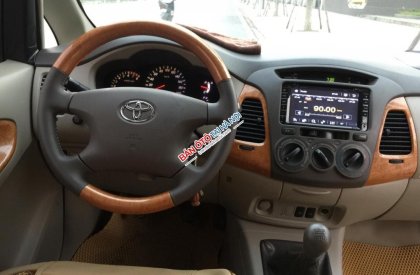 Toyota Innova 2.0G 2011 - Chính chủ cần bán gấp Toyota Innova 2.0G sản xuất 2011, số sàn, màu vàng cát. Chính chủ gia đình đang sử dụng