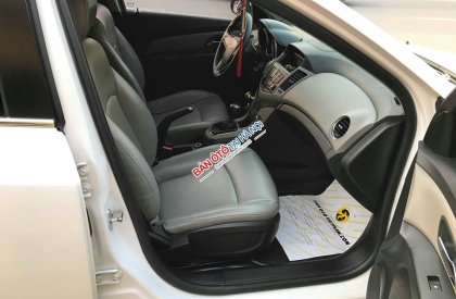 Chevrolet Cruze LT 2016 - Bán Chevrolet Cruze 1.6 LT đời 2016, màu trắng