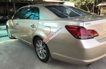 Toyota Avalon 2008 - Cần bán lại xe Toyota Avalon năm 2008, màu vàng, xe nhập, giá 725tr