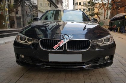BMW 3 Series 320i 2012 - Bán ô tô BMW 3 Series 320i model 2013, màu đen, nhập khẩu, một chủ mua mới từ đầu
