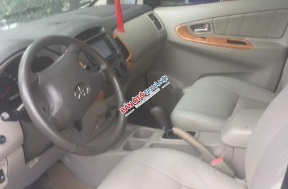 Toyota Innova V 2009 - Bán Toyota Innova V năm sản xuất 2009, màu bạc chính chủ