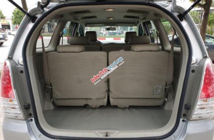 Toyota Innova V 2009 - Bán Toyota Innova V số tự động, đời 2009, xe tư nhân chính chủ, 1 chủ sử dụng từ đầu