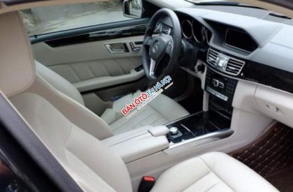 Mercedes-Benz E class E250 2013 - Bán xe cũ Mercedes E250 năm 2013, màu đen sang trọng