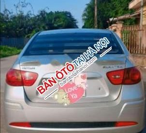 Hyundai Elantra MT 2009 - Cần bán xe Hyundai Elantra MT sản xuất 2009, màu bạc số sàn