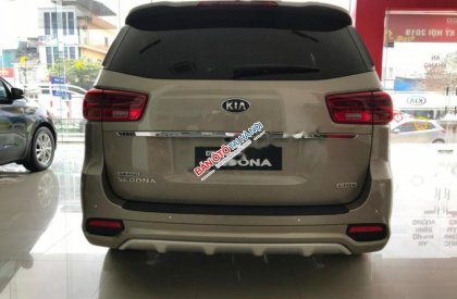 Kia Sedona Platinum D 2019 - Bán Kia Sedona Platinum D đời 2019, màu vàng