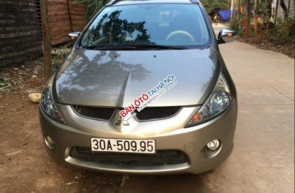 Mitsubishi Grandis    2008 - Gia đình cần bán xe Mitsubishi Grandis phom 2009, đèn xanh, màu vàng cát