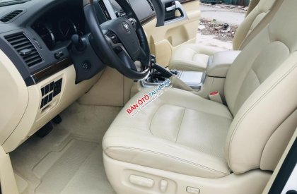 Toyota Land Cruiser VX 2017 - Toyota Land Cruise 4.6 VX, màu trắng, model và đắng ký 2017, biển Hà Nội, giá cực tốt. LH: 0906223838
