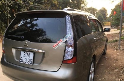 Mitsubishi Grandis 2.4 AT 2008 - Gia đình cần bán Mitsubishi Grandis 2.4 AT sản xuất năm 2008, màu vàng