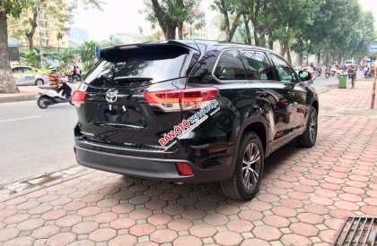 Toyota Highlander LE 2018 - Cần bán xe Highlander mới 100% nhập Mỹ giao ngay, đăng ký ngay. Giá shock, LH: 093.798.2266