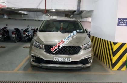 Kia Sedona 2.2L DATH 2016 - Bán xe Kia Sedona 2.2L DATH sản xuất năm 2016, màu vàng