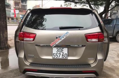 Kia Sedona 2.2 DATH 2016 - Cần bán xe Kia Sedona 2.2 DATH đời 2016, màu vàng, xe gia đình