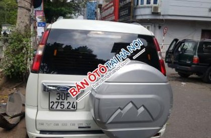 Ford Everest   2.5 AT  2014 - Cần bán Ford Everest 2.5 AT 2014, màu trắng