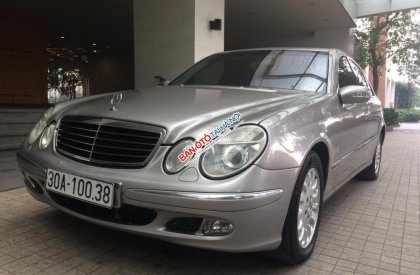 Mercedes-Benz E class E240 2003 - Cần bán xe Mercedes E240 đời 2003, màu bạc