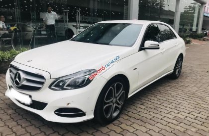 Mercedes-Benz E class E200 2015 - Bán Mercedes E200, sản xuất và đăng ký 2015, tên công ty, có hóa đơn VAT