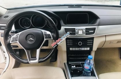 Mercedes-Benz E class E200 2015 - Bán Mercedes E200, sản xuất và đăng ký 2015, tên công ty, có hóa đơn VAT