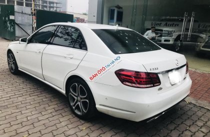 Mercedes-Benz E class E200 2015 - Bán Mercedes E200, sản xuất và đăng ký 2015, tên công ty, có hóa đơn VAT