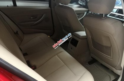 BMW 3 Series  320i 2012 - Cần bán xe BMW 320i sản xuất 2012 màu đỏ