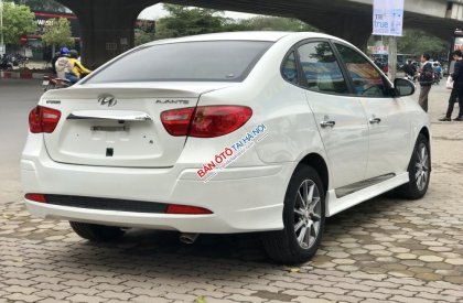 Hyundai Avante 1.6 AT 2012 - Bán ô tô Hyundai Avante đời 2012 màu trắng, 399 triệu