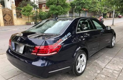 Mercedes-Benz E class E200 2013 - Cần bán Mercedes E200 sản xuất 2013, màu xanh đen