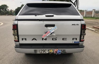 Ford Ranger XLS 2015 - Cần bán Ford Ranger XLS 2015, màu bạc, nhập khẩu nguyên chiếc chính chủ 