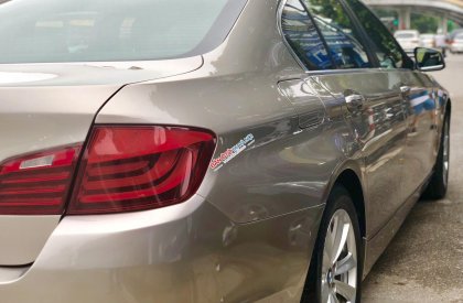 BMW 5 Series 2012 - Bán BMW 520i sản xuất 2012, ghế da siêu mới