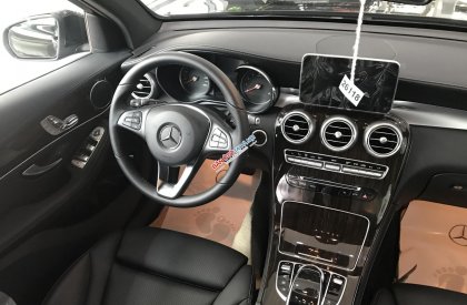 Mercedes-Benz GLC-Class GLC 200 2019 - Bán Mercedes GLC 200 2019, đủ màu nội ngoại thất, giao xe ngay, hỗ trợ vay 90% với lãi suất thấp - Liên hê 0936980038