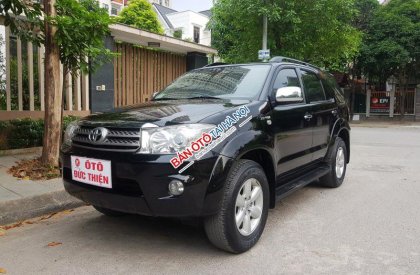 Toyota Fortuner 4x4AT 2010 - Cần bán xe Toyota Fortuner 4x4AT 2010, màu đen, giá 525tr, LH 0912252526