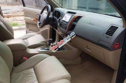 Toyota Fortuner 4x4AT 2010 - Cần bán xe Toyota Fortuner 4x4AT 2010, màu đen, giá 525tr, LH 0912252526