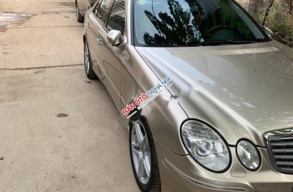 Mercedes-Benz E class E280 2008 - Cần bán gấp Mercedes E280 năm 2008, màu vàng