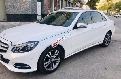 Mercedes-Benz E class E200 2013 - Bán ô tô Mercedes E200 đời 2013, màu trắng, nhập khẩu