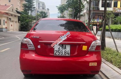 Toyota Vios E 2011 - Vợ chồng chị Thu cần bán Vios E 2011 màu đỏ