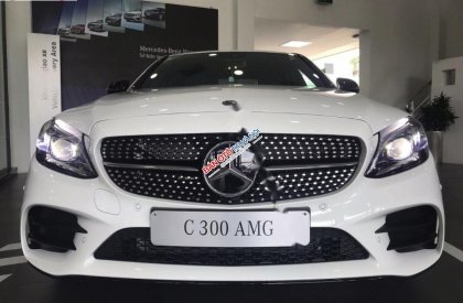 Mercedes-Benz C class C300 2019 - Cần bán xe Mercedes C300 năm sản xuất 2019, màu trắng