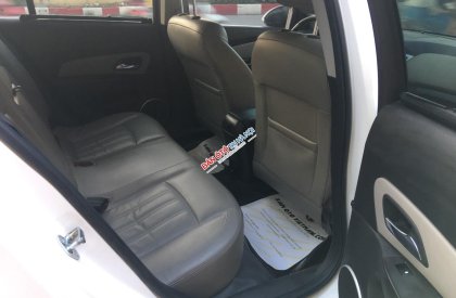 Chevrolet Cruze 1.8LTZ 2015 - Cần bán xe Chevrolet Cruze 1.8 LTZ 2015, màu trắng