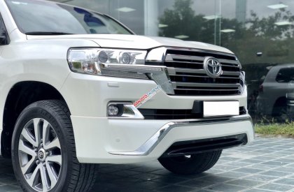 Toyota Land Cruiser VXR 2018 - Bán xe Toyota Land Cruiser VXR sản xuất năm 2018, màu trắng, nhập Dubai 0941.68.6611