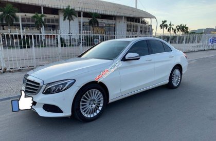Mercedes-Benz C class C250 2016 - Cần bán Mercedes-Benz C250 sx 2016, màu trắng, giao dịch chính chủ