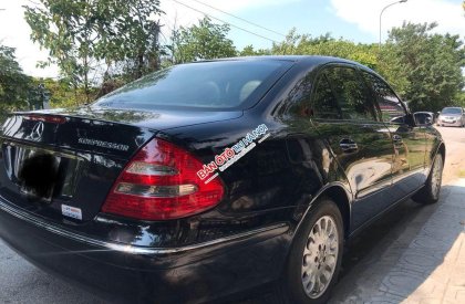 Mercedes-Benz E class E200 2004 - Bán ô tô Mercedes E200 năm 2004, màu đen