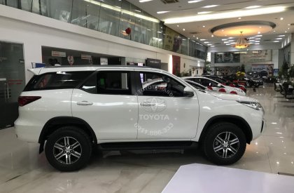 Toyota Fortuner 2.4G 2020 - Cần bán xe Toyota Fortuner 2.4G Số Sàn năm 2020, màu trắng